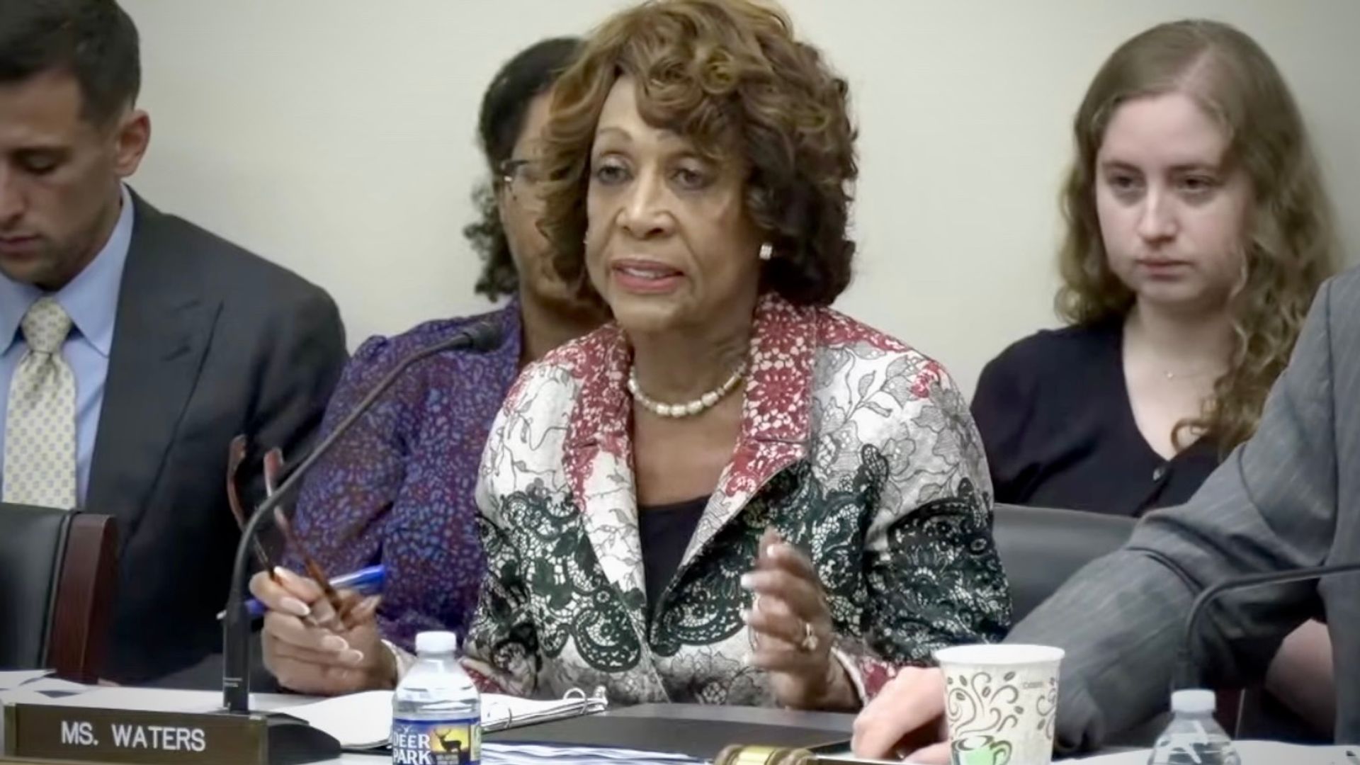 House Dems Get Bonus Hearing on Crypto Market Structure, Assail Trump Conflicts