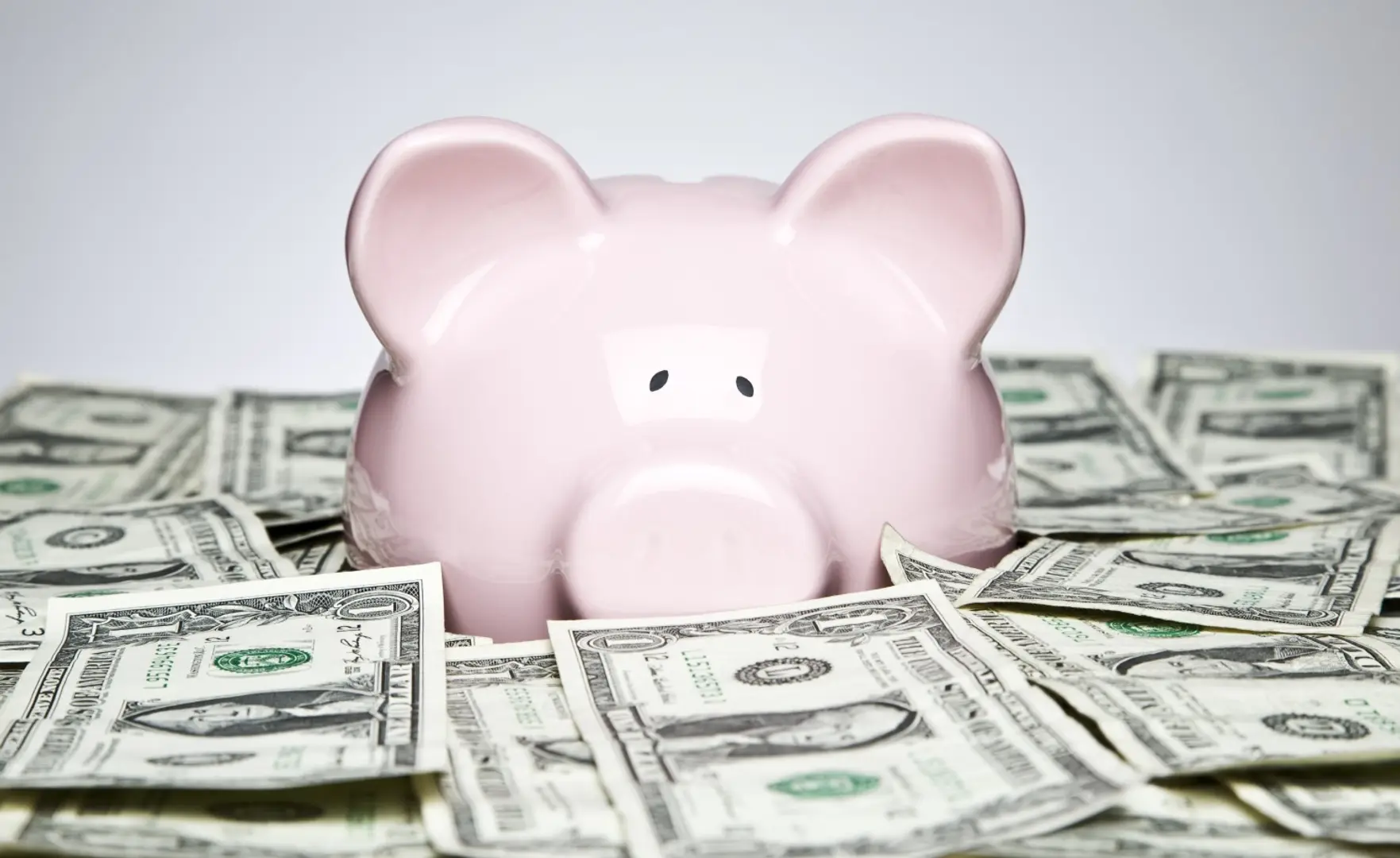 Market Rallies as Trump Opens 401(k) Floodgates: Crypto Daybook Americas