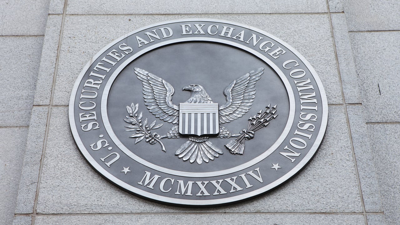 SEC Delays Decision on Bitwise Bitcoin, Ethereum ETFs' In-kind Redemptions