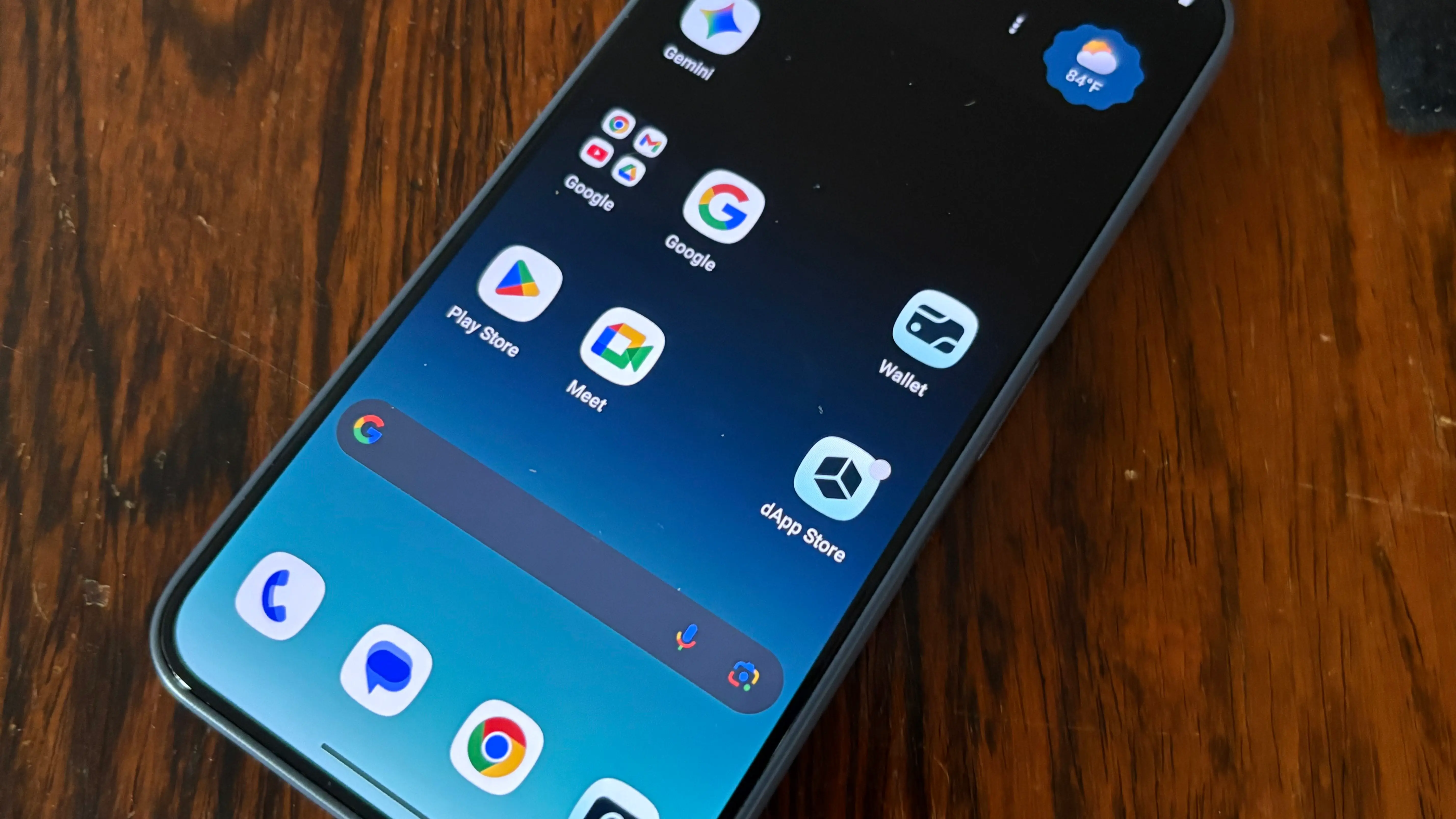 Seeker Test Phone \(Margaux Nijkerk/ CoinDesk\)