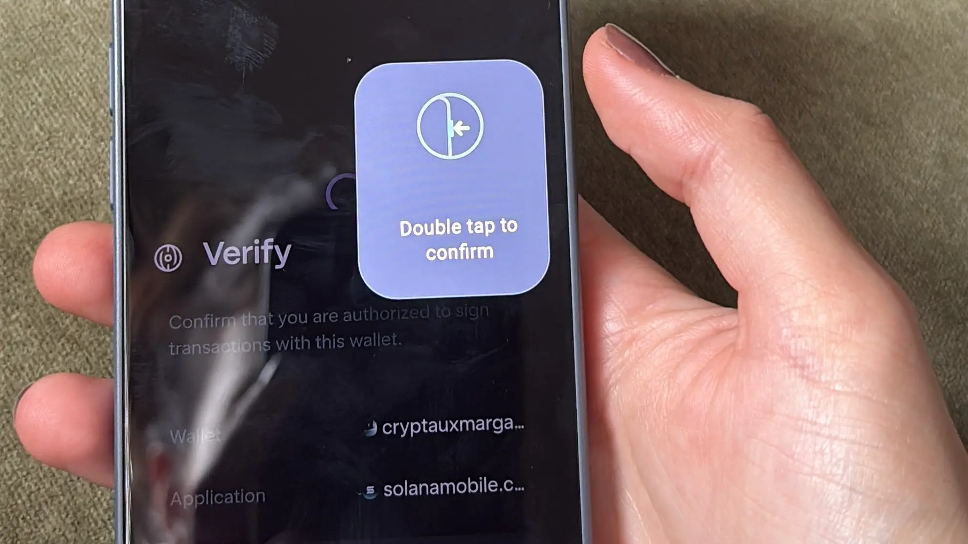 Minting an NFT \(Margaux Nijkerk/ CoinDesk\)