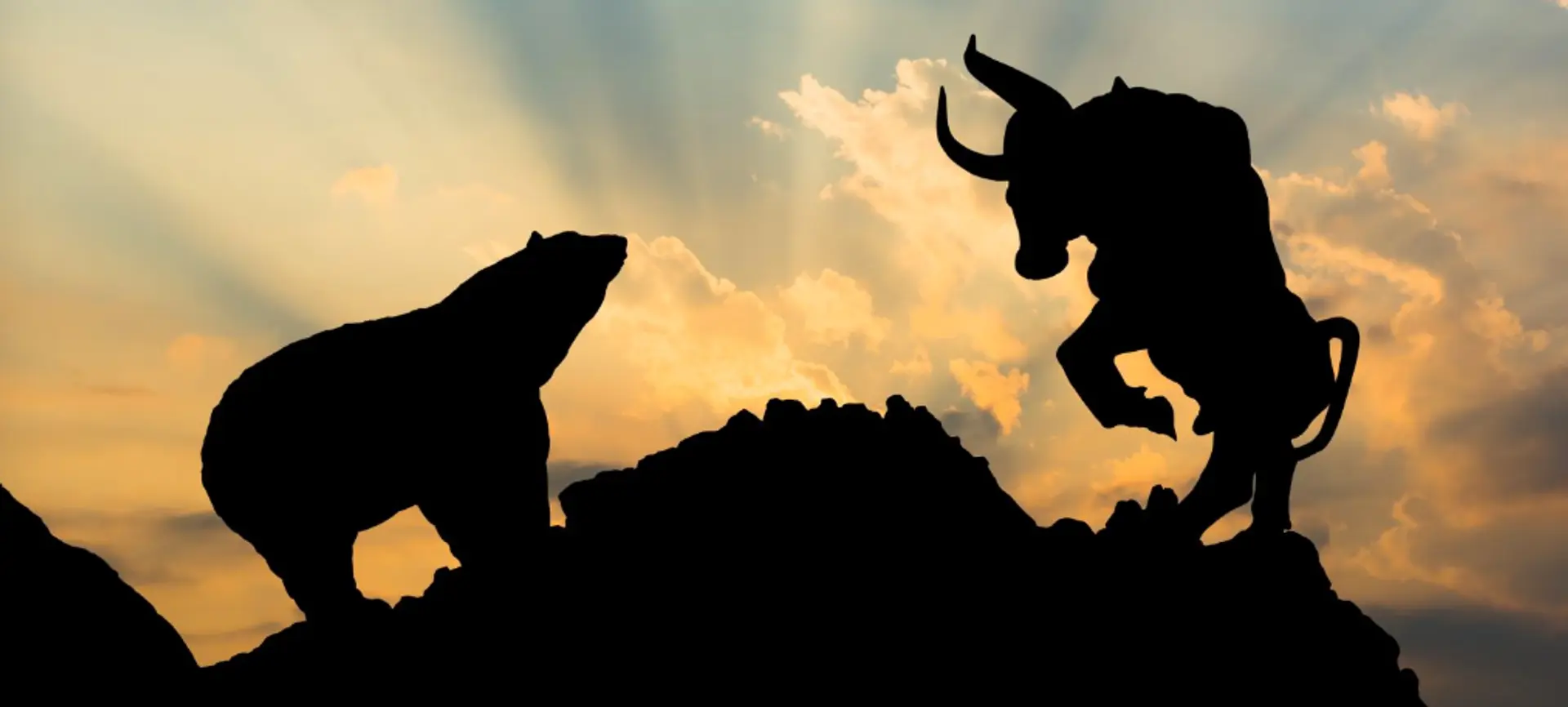 XRP, DOGE, SOL Lead Crypto Selloff, But Altcoin Season Still in Play if This Happens